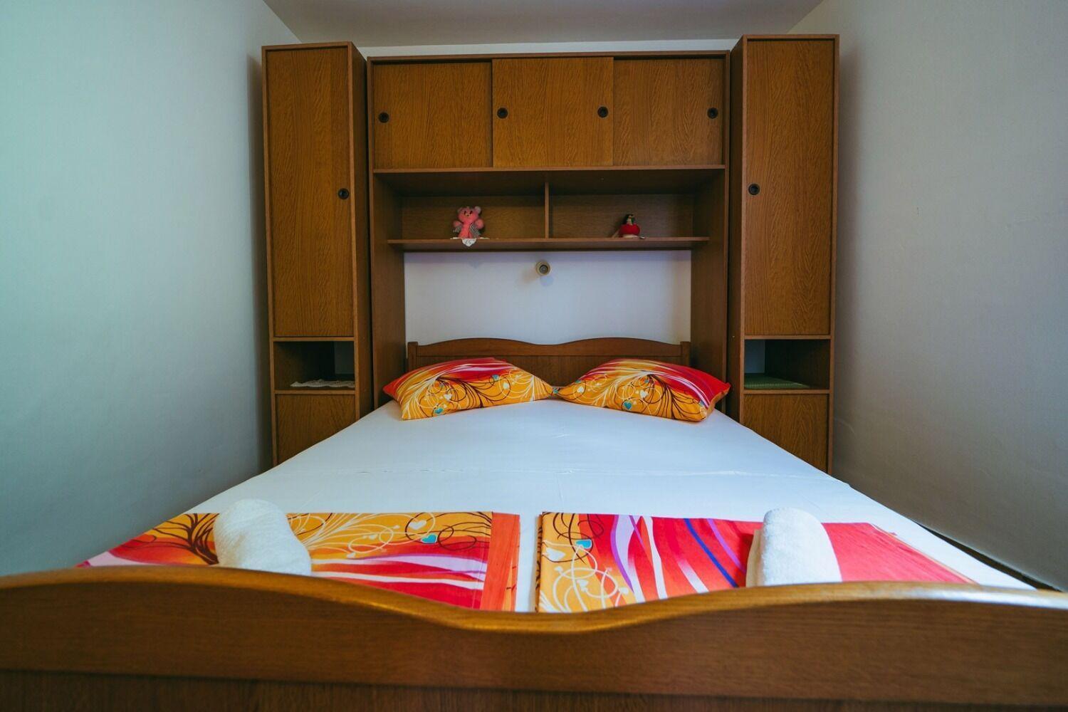 Apartments Lovre - Close To The Sea Brela Esterno foto