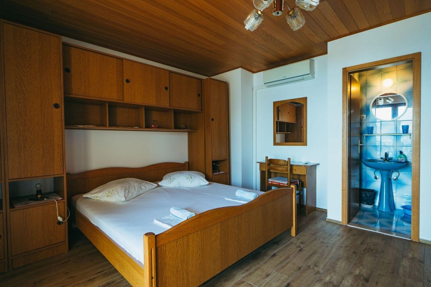 Apartments Lovre - Close To The Sea Brela Esterno foto