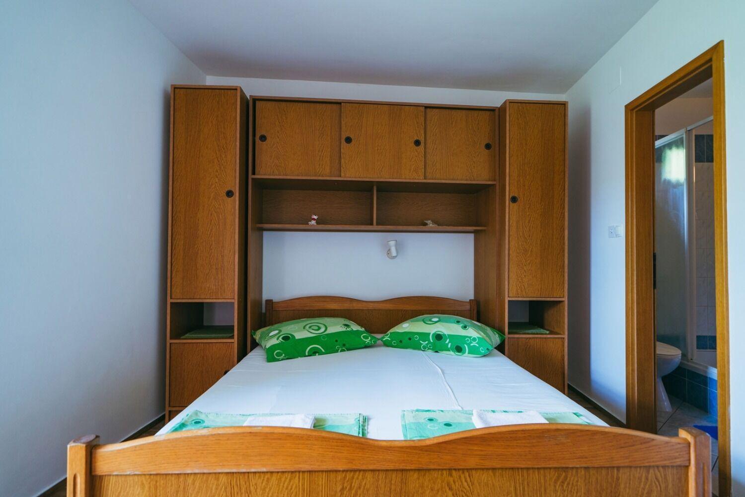 Apartments Lovre - Close To The Sea Brela Esterno foto