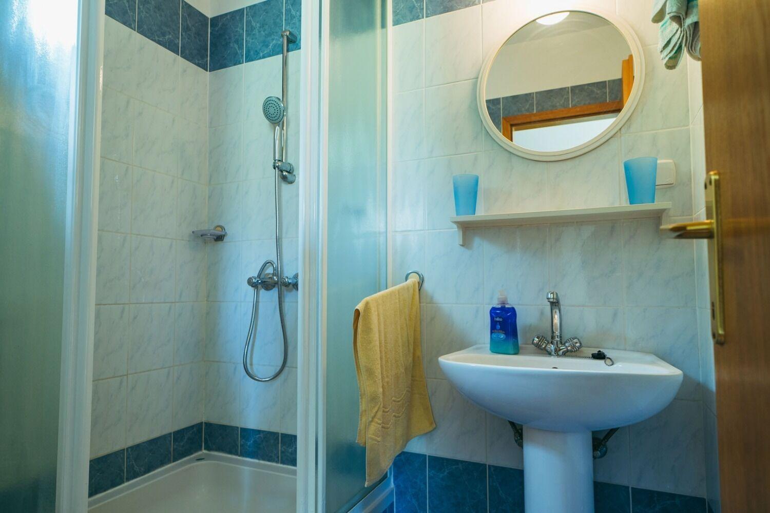 Apartments Lovre - Close To The Sea Brela Esterno foto