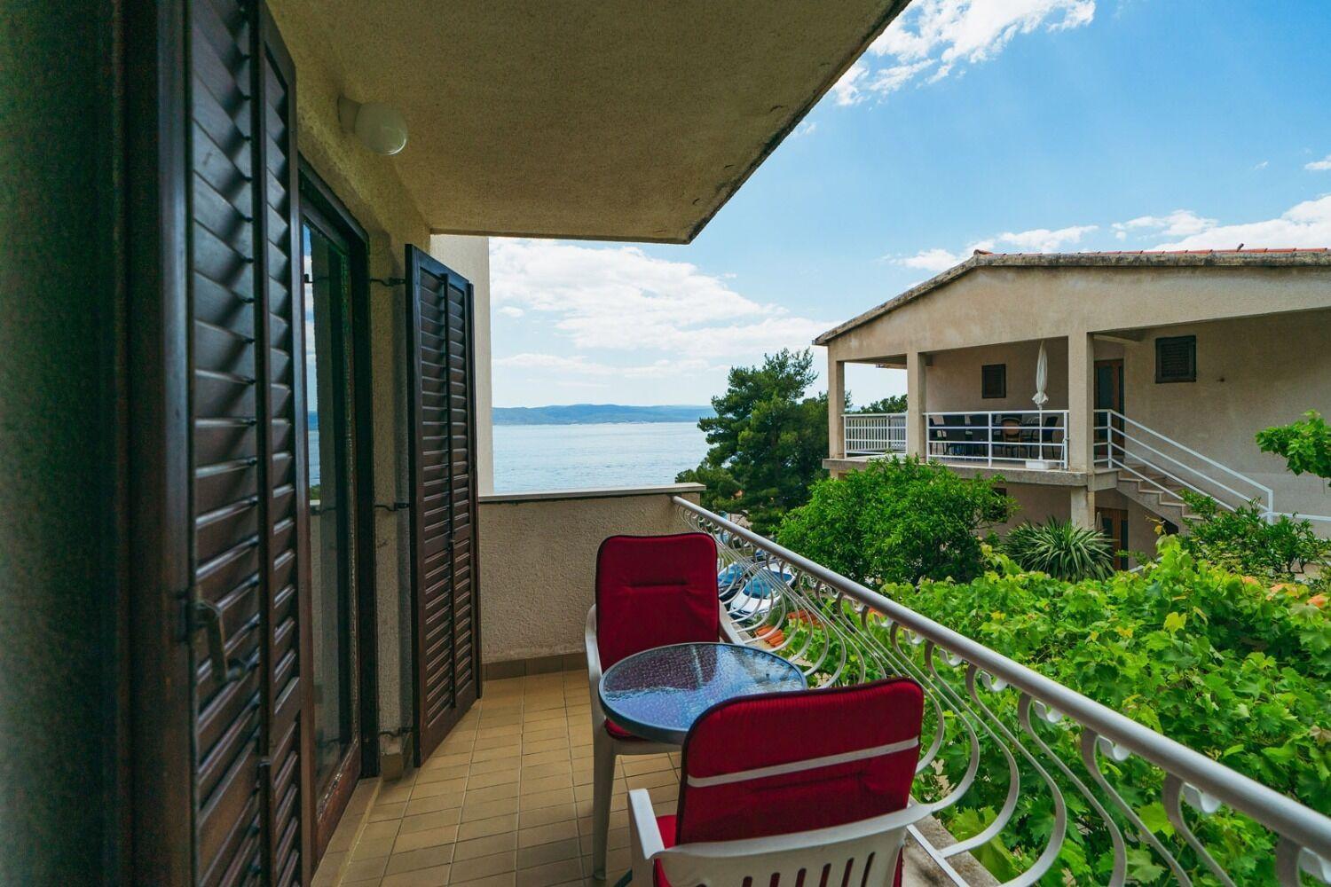 Apartments Lovre - Close To The Sea Brela Esterno foto