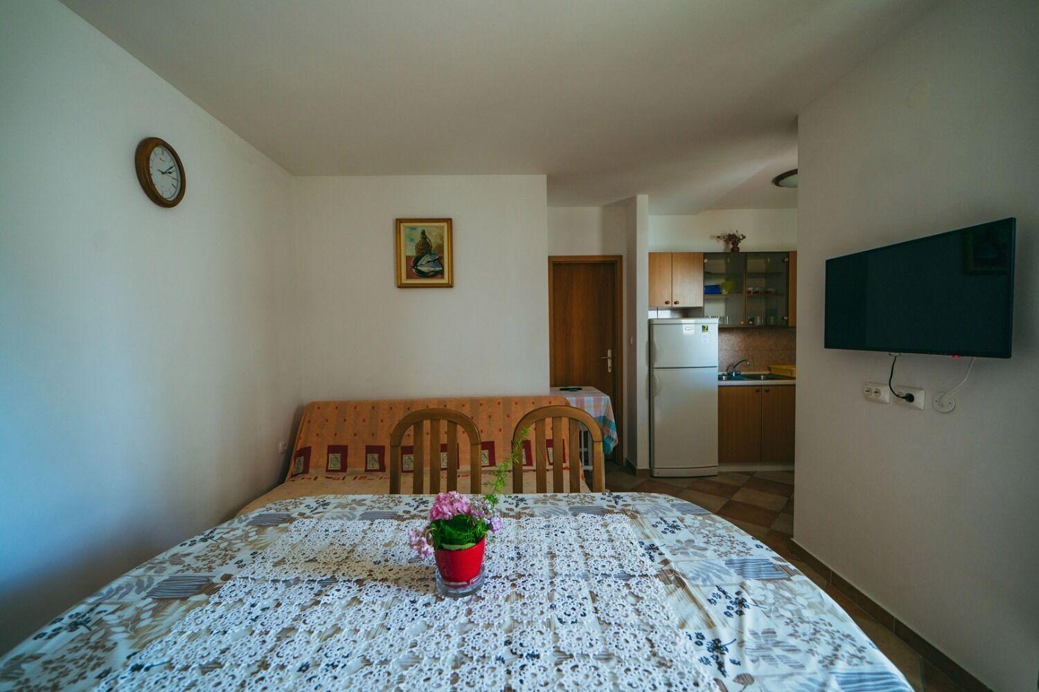 Apartments Lovre - Close To The Sea Brela Esterno foto